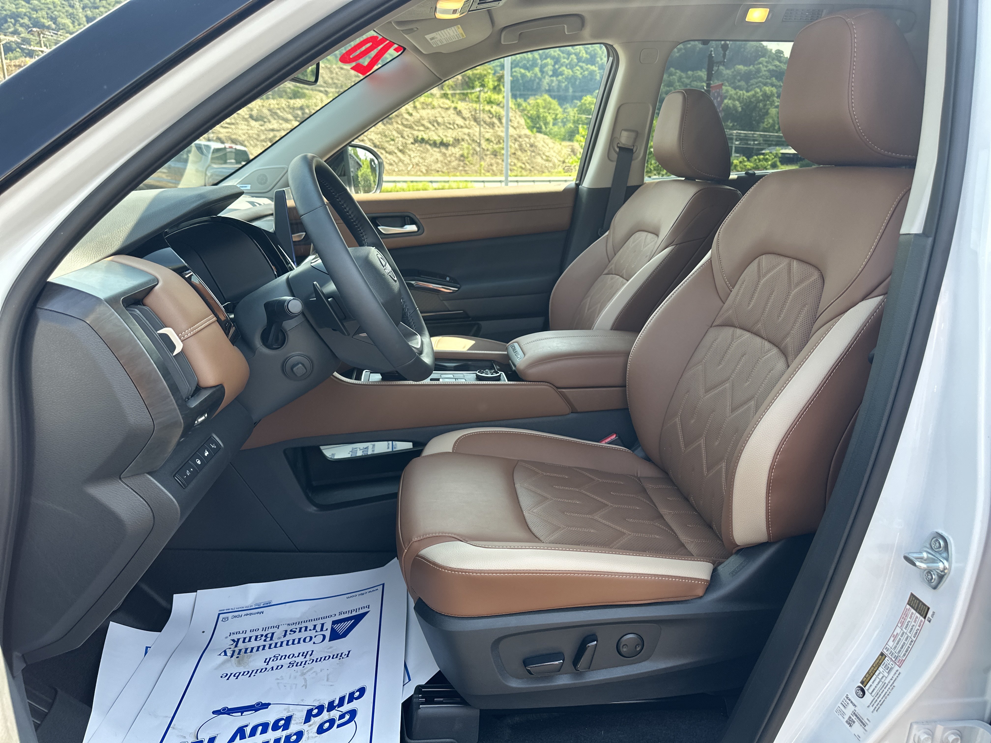 Used 2026 Nissan Pathfinder Platinum w/ Cargo Package AWD/4WD image 22