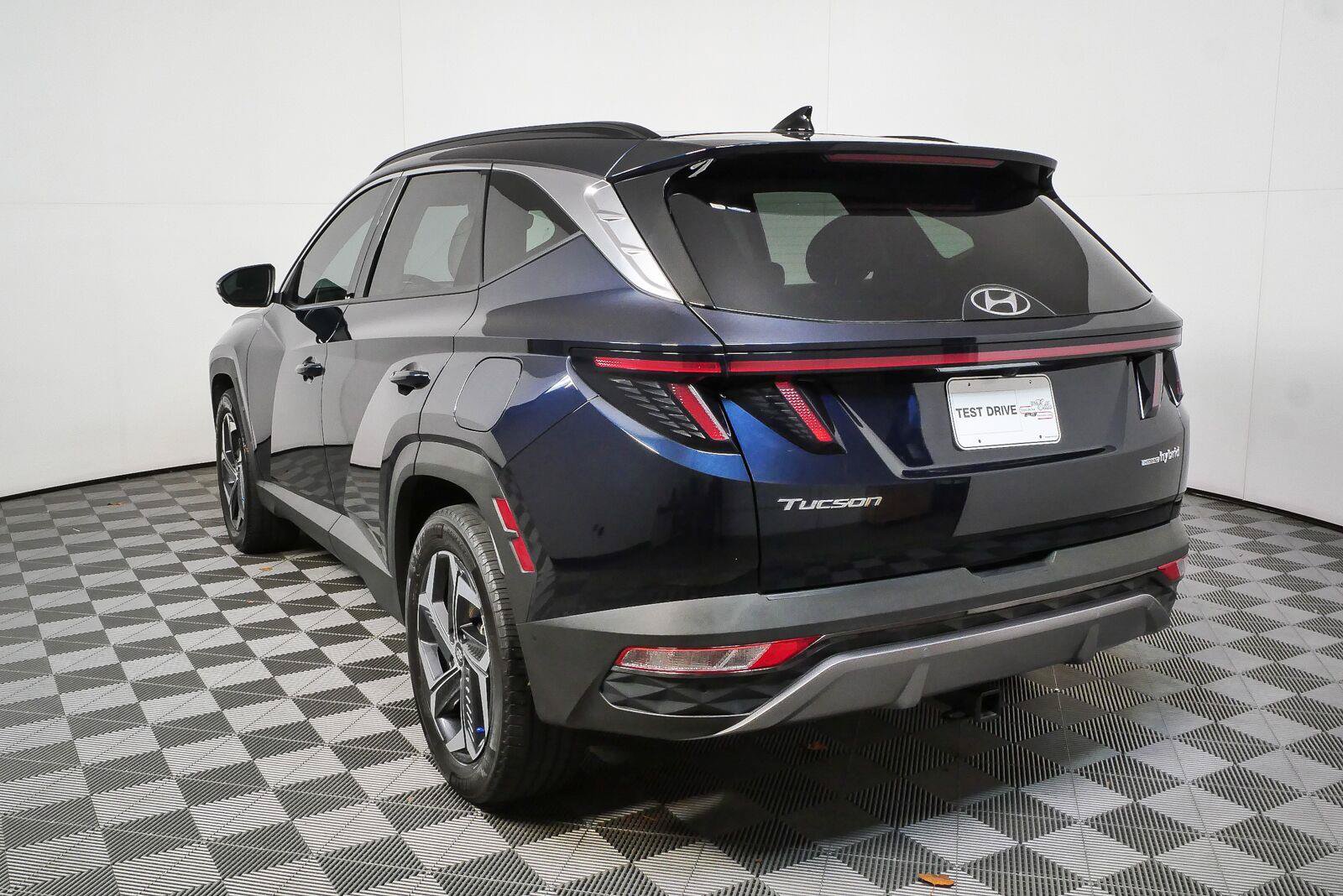 Used 2024 Hyundai Tucson Limited AWD/4WD image 34
