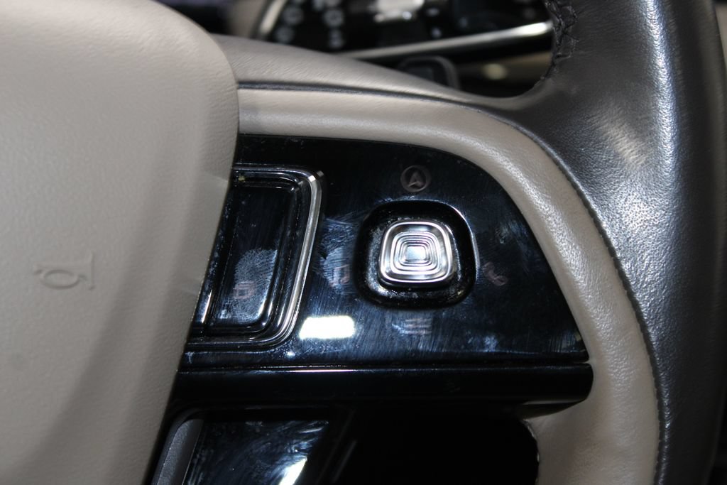 Used 2021 Lincoln Corsair AWD w/ Premium Package image 37