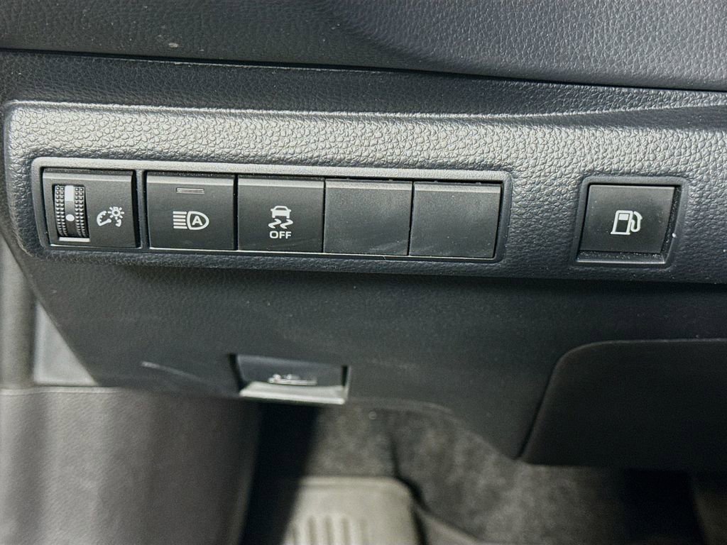Certified 2024 Toyota Corolla SE w/ Convenience Package image 10