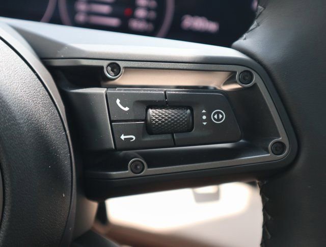 Used 2025 Porsche Taycan image 25