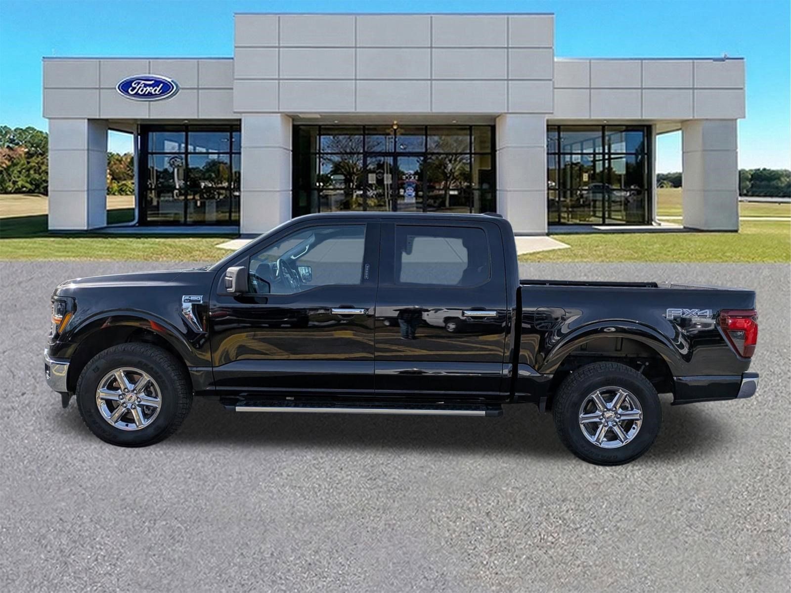 Certified 2024 Ford F150 XLT w/ FX4 Off-Road Package AWD/4WD image 7