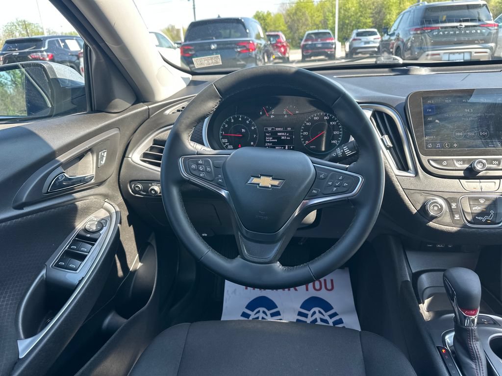 Used 2024 Chevrolet Malibu RS FWD image 18