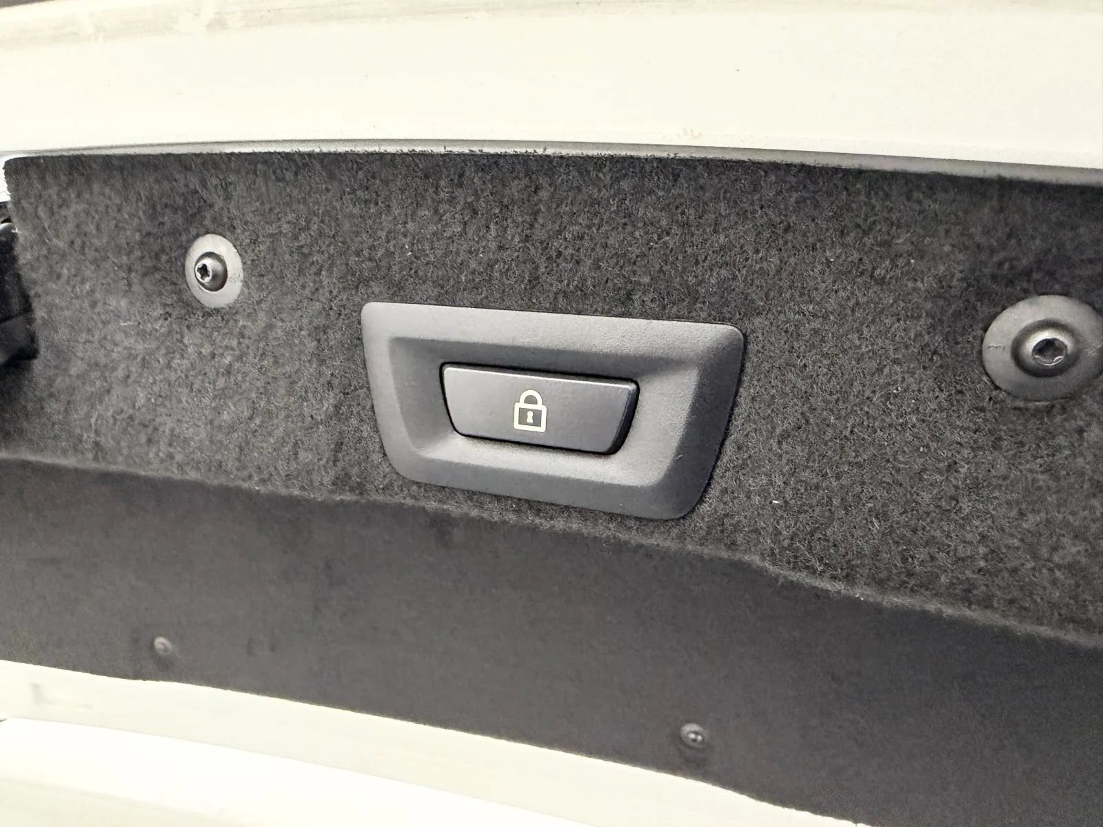 Used 2014 BMW M6 Convertible RWD image 33