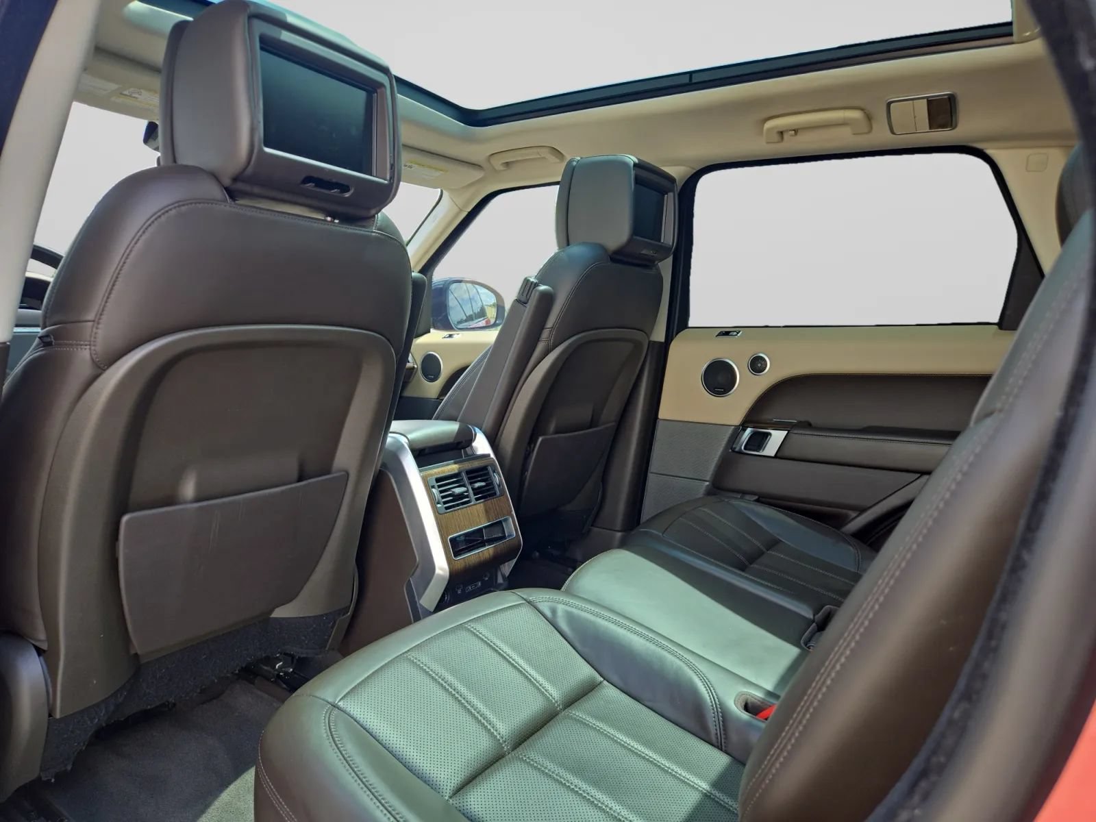 Used 2018 Land Rover Range Rover Sport HSE AWD/4WD image 25