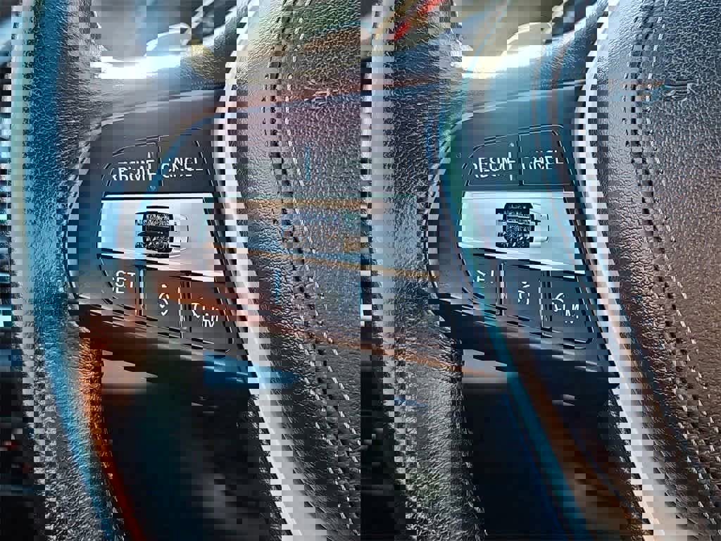 Used 2023 BMW X5 xDrive40i w/ Premium Package image 28