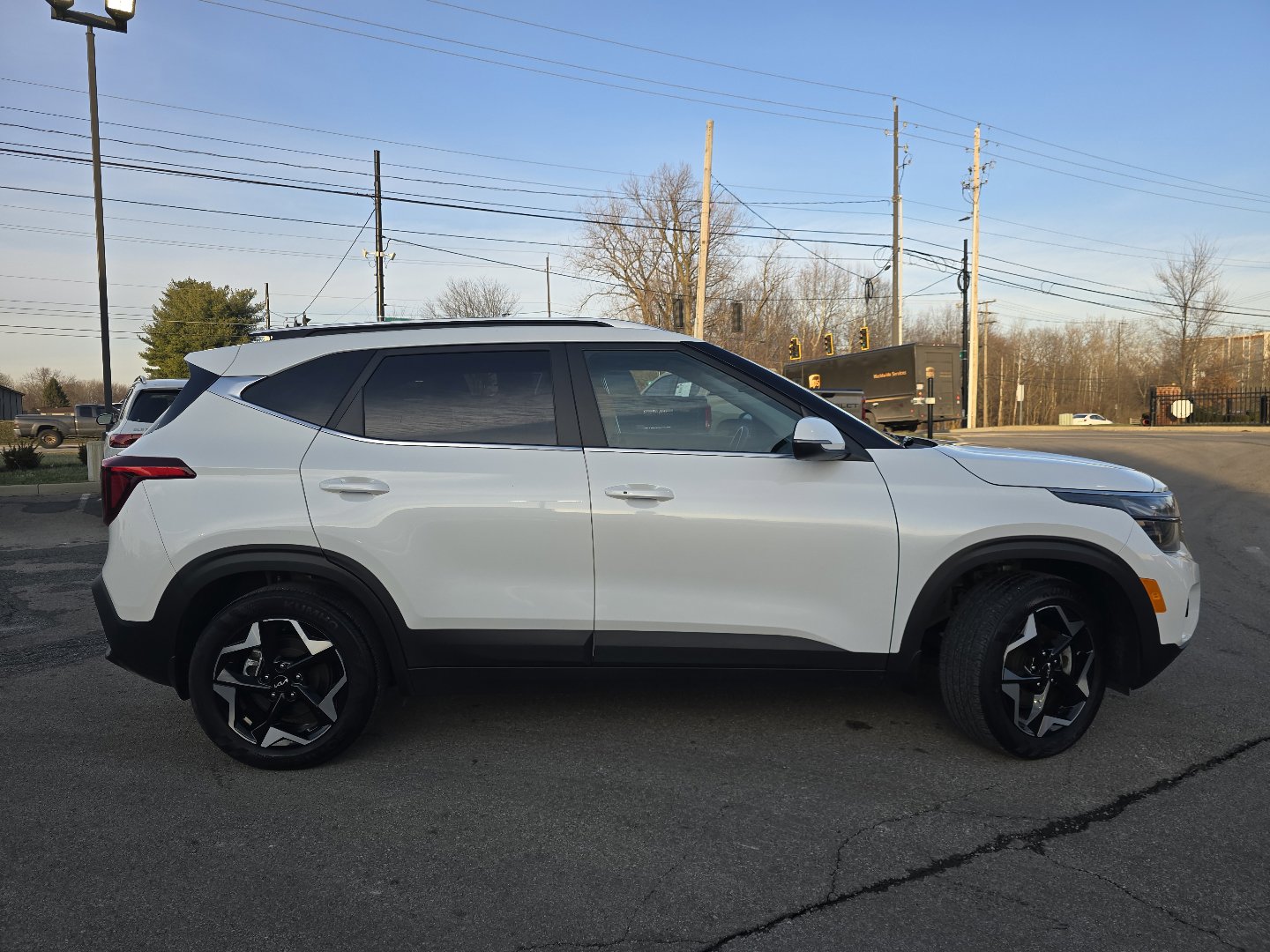 Used 2024 Kia Seltos EX image 18