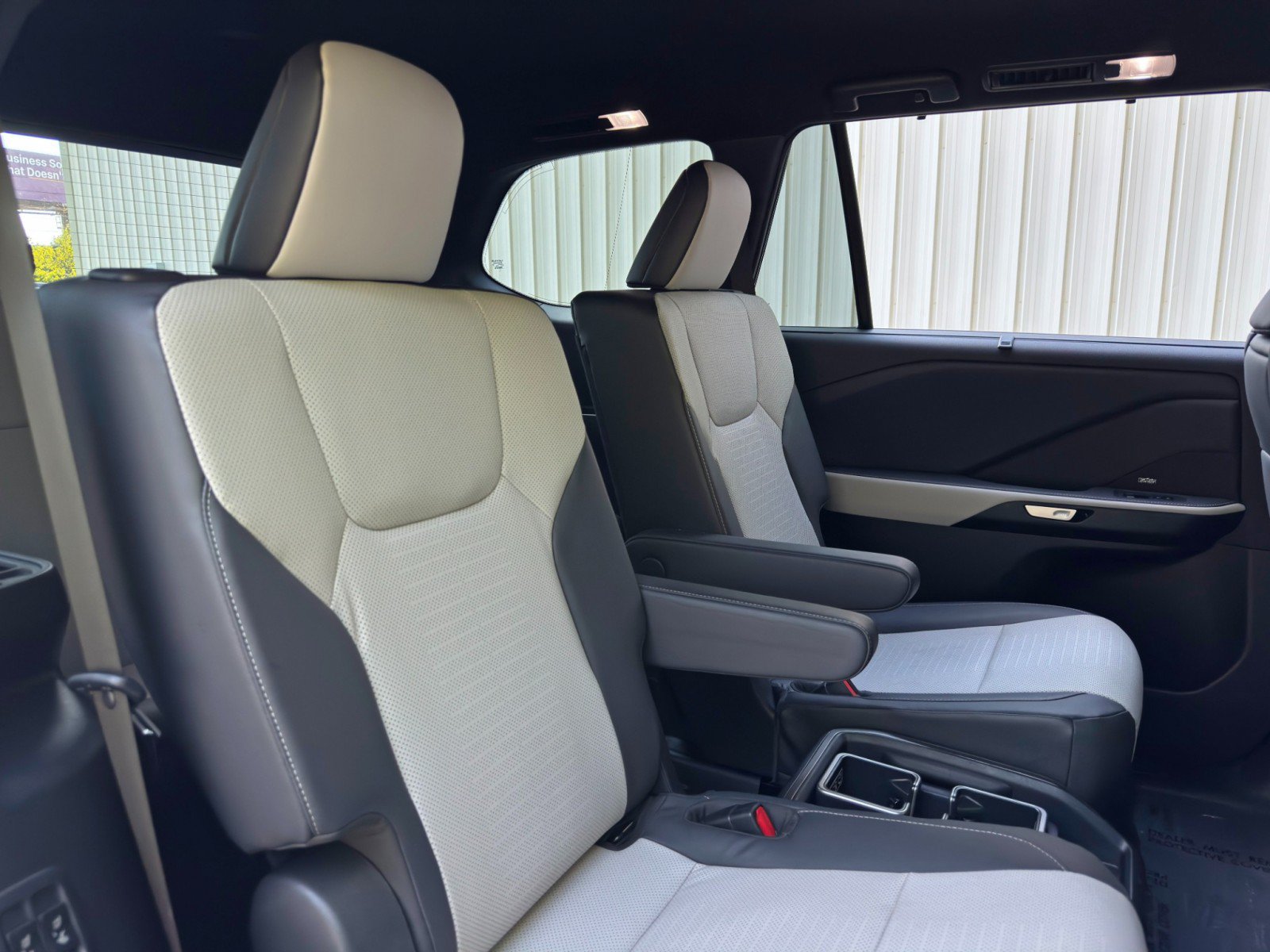 Used 2024 Lexus TX 500h AWD w/ Technology Package image 39