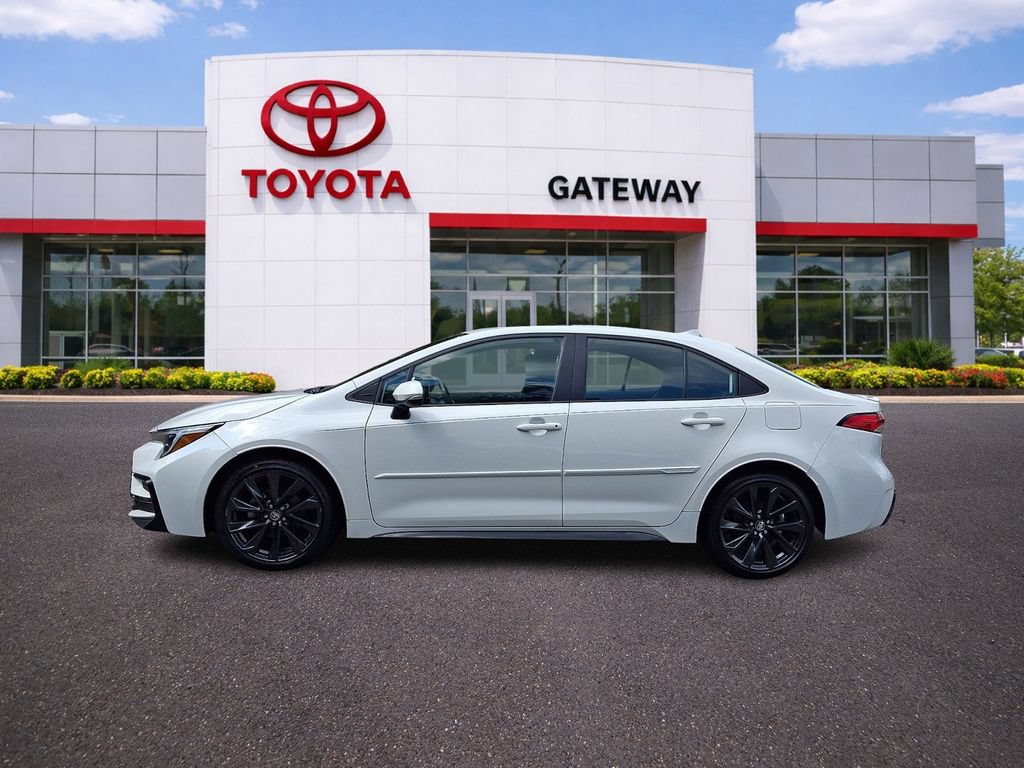 Used 2024 Toyota Corolla SE w/ SE Premium Package FWD image 7
