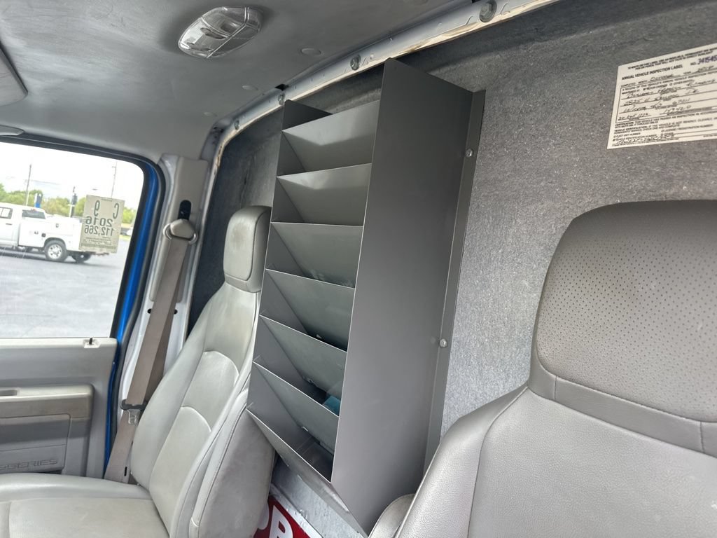 Used 2016 Ford E-350 and Econoline 350 Super Duty RWD image 3