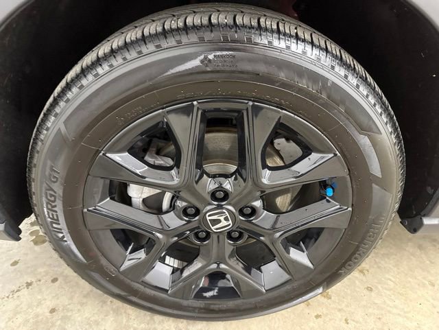 Certified 2025 Honda HR-V Sport image 14