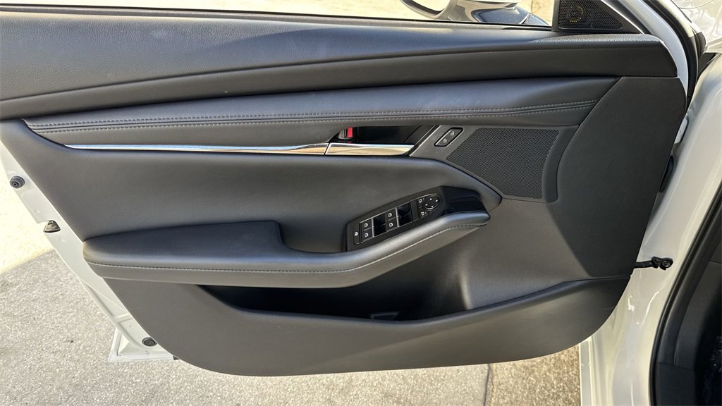 Used 2023 MAZDA MAZDA3 s image 39