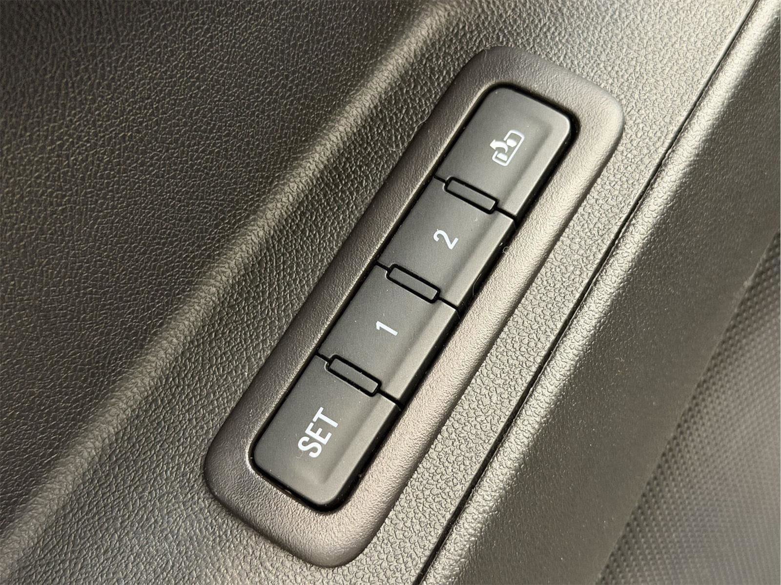 Certified 2021 Chevrolet Equinox Premier image 44