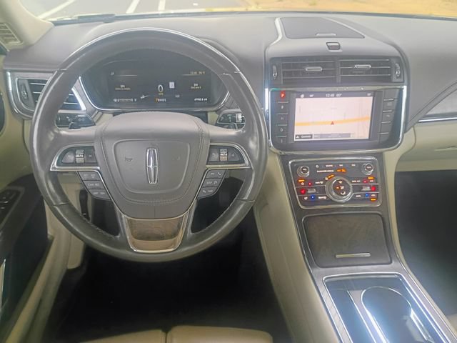 Used 2017 Lincoln Continental Select w/ Climate Package AWD/4WD image 31