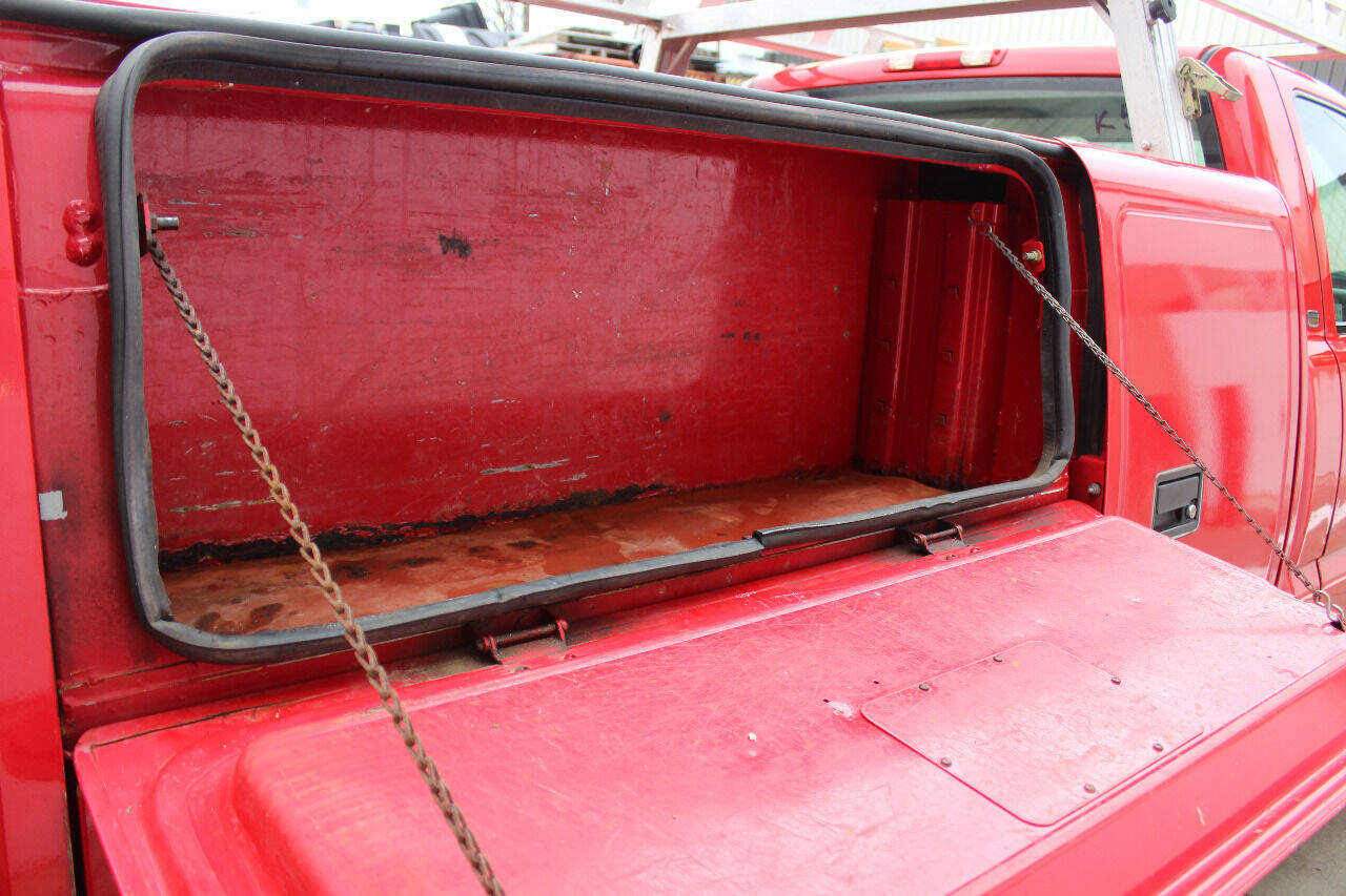 Used 2005 Chevrolet Silverado 3500 4x4 Regular Cab image 29