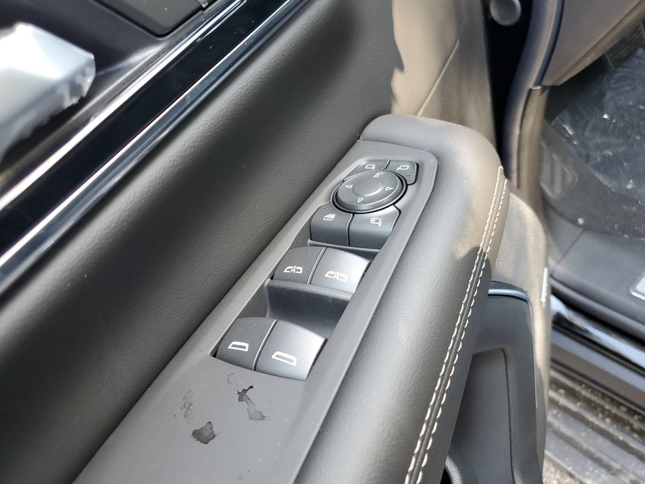 New 2026 GMC Yukon XL Elevation AWD/4WD image 18