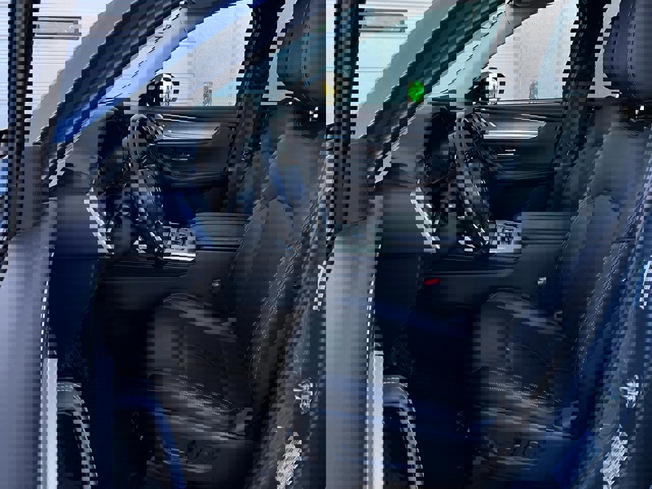 Used 2025 MAZDA CX-70 3.3 Turbo w/ Preferred Package image 10