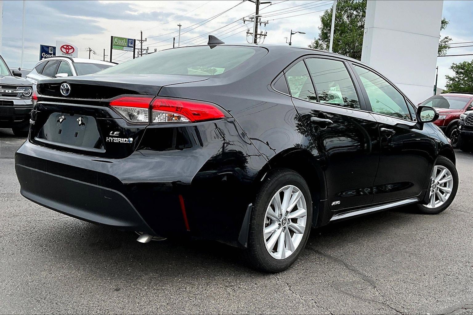 Used 2023 Toyota Corolla LE w/ LE Convenience Package AWD/4WD image 6