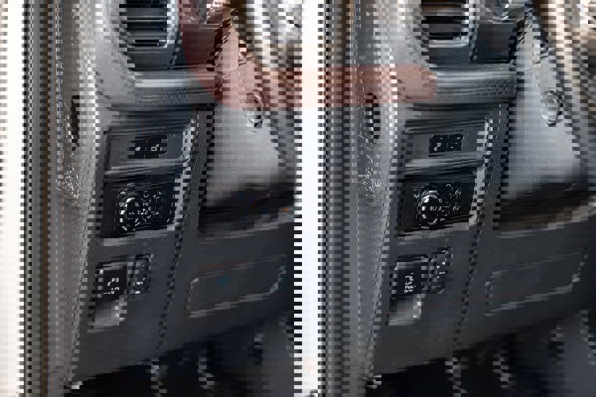 Used 2024 Ford Expedition Limited AWD/4WD image 21