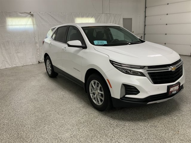 Used 2023 Chevrolet Equinox LT w/ LPO, Floor Liner Package image 4