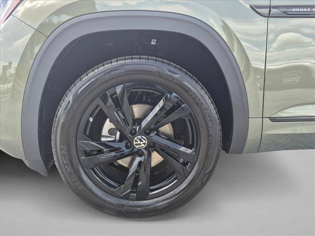New 2026 Volkswagen Atlas Cross Sport SEL R-Line AWD/4WD image 17