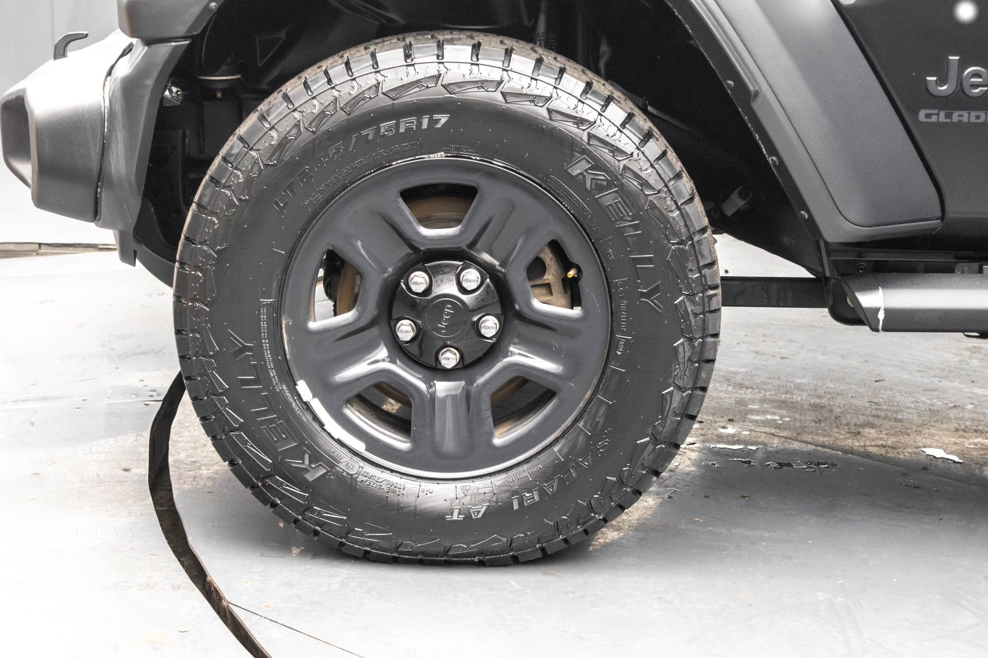 Used 2021 Jeep Gladiator Sport image 44