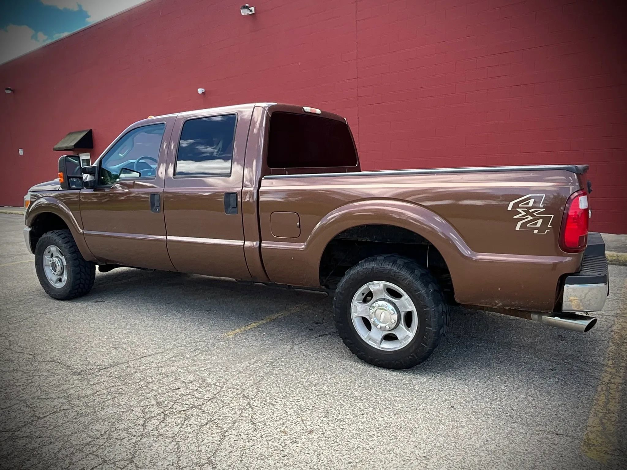 Used 2012 Ford F250 XLT AWD/4WD image 3