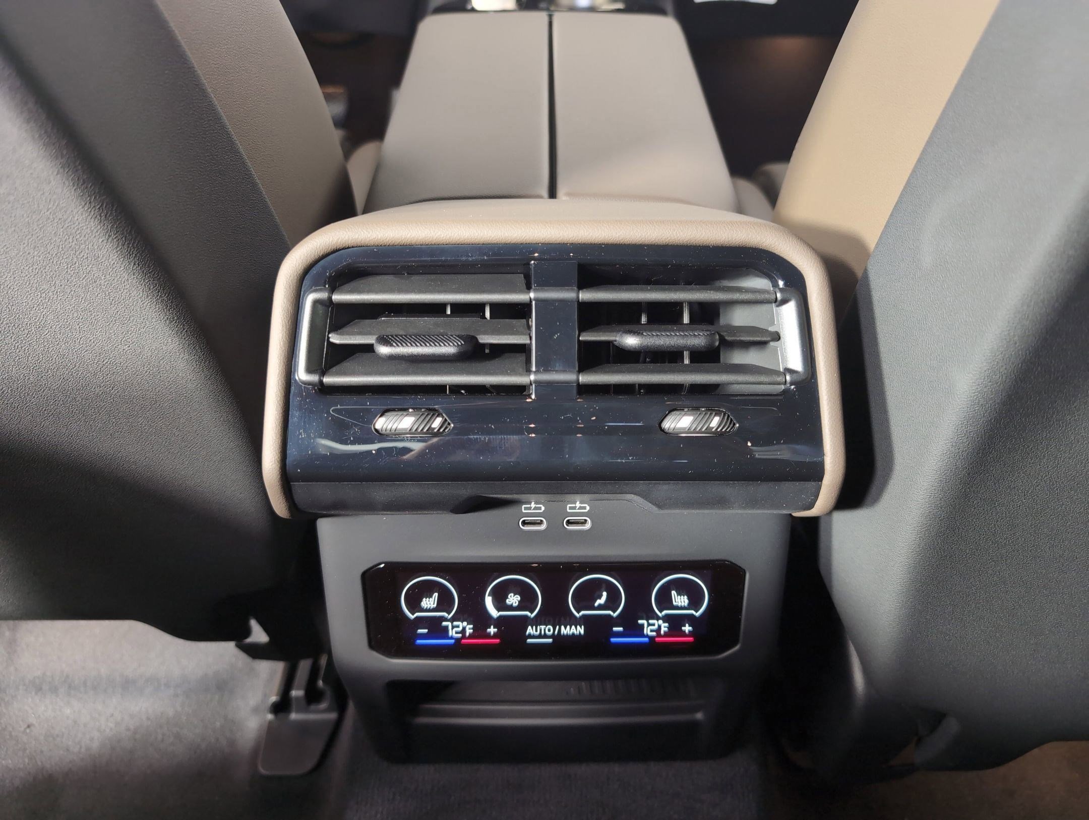 Used 2026 BMW 530i w/ Premium Package image 29