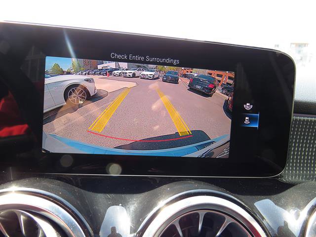 Used 2022 Mercedes-Benz GLB 250 4MATIC w/ Premium Package Lite image 21