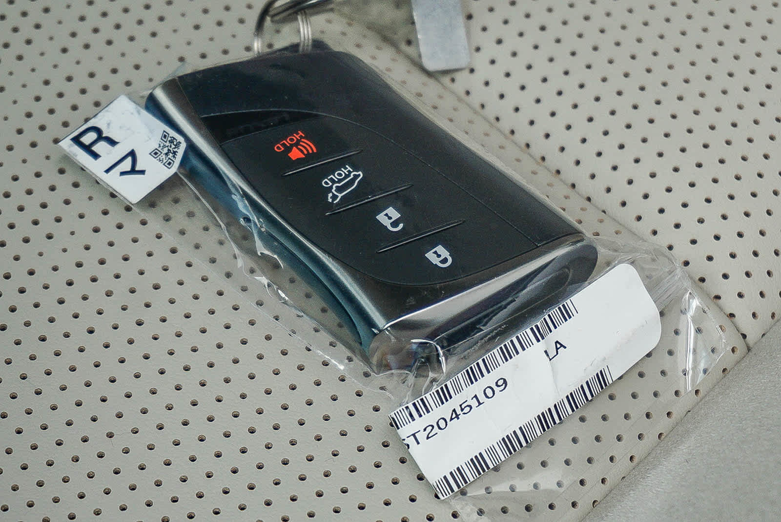 New 2026 Lexus RX 450h Luxury AWD/4WD image 41