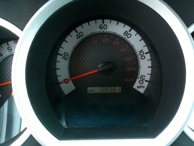 Used 2015 Toyota Tacoma TRD Sport w/ TRD Sport Package image 12