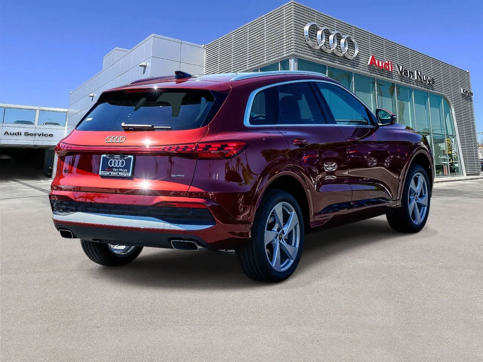 New 2025 Audi Q5 Premium Plus AWD/4WD image 4