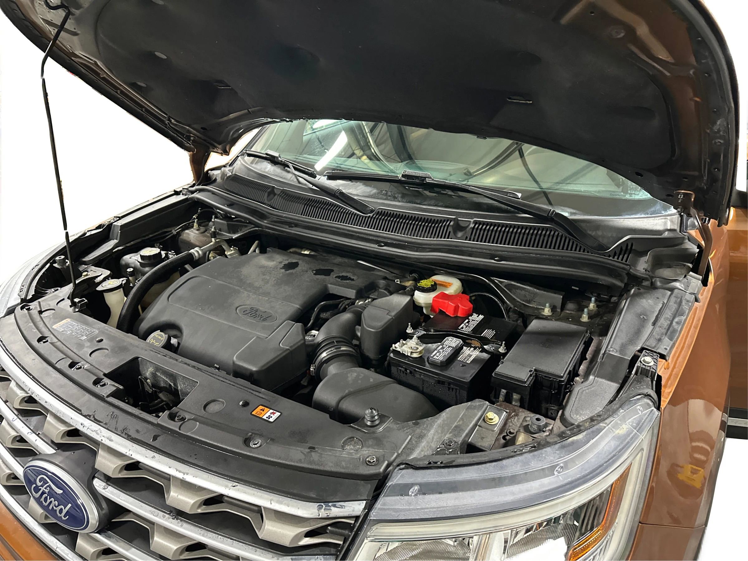 Used 2017 Ford Explorer XLT image 12