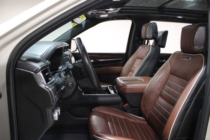 Used 2023 GMC Yukon XL Denali Ultimate w/ LPO, Floor Liner Package image 20