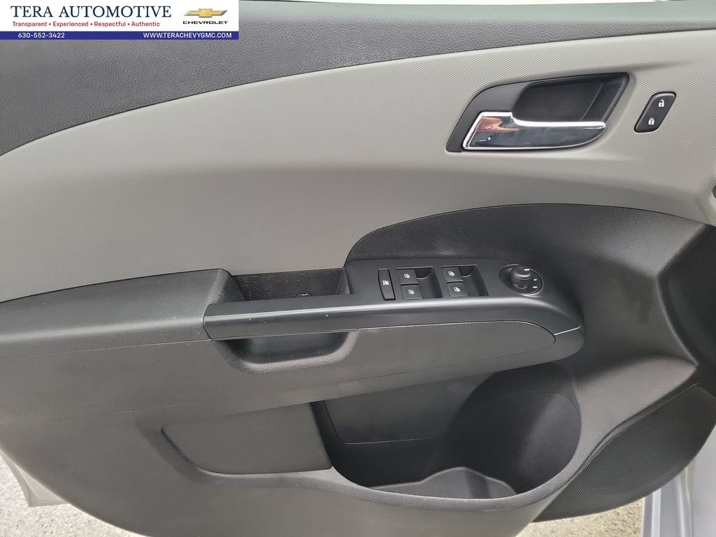 Used 2016 Chevrolet Sonic LT FWD image 15