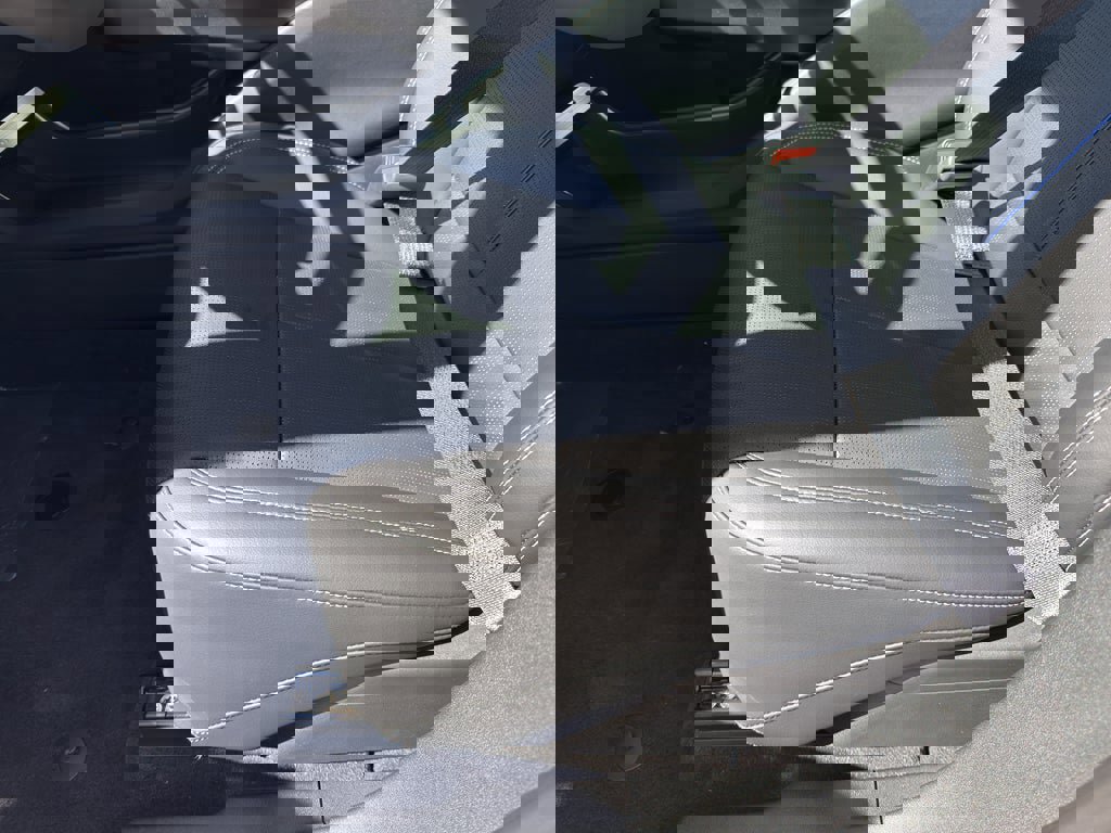 New 2026 Cadillac Lyriq Luxury image 13