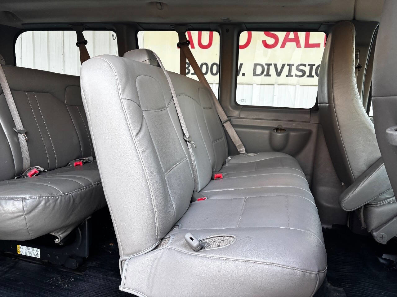 Used 2014 GMC Savana 3500 LS image 22