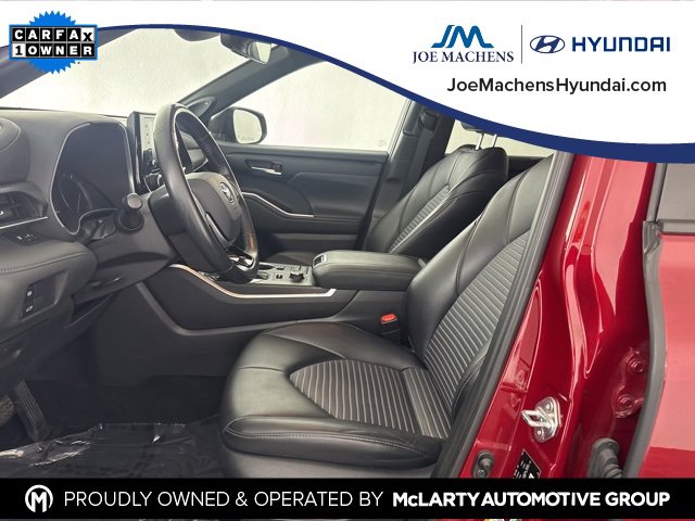 Used 2021 Toyota Highlander XSE image 24