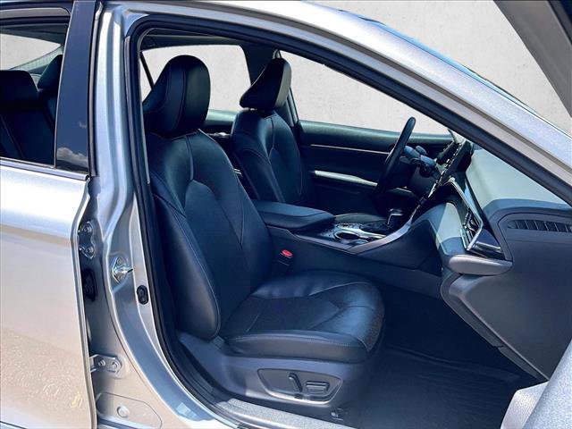 Used 2021 Toyota Camry XLE w/ Navigation Package FWD image 9