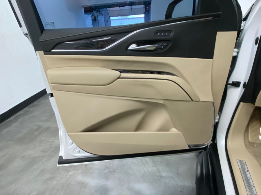 Used 2021 Cadillac Escalade ESV Premium Luxury AWD/4WD image 45