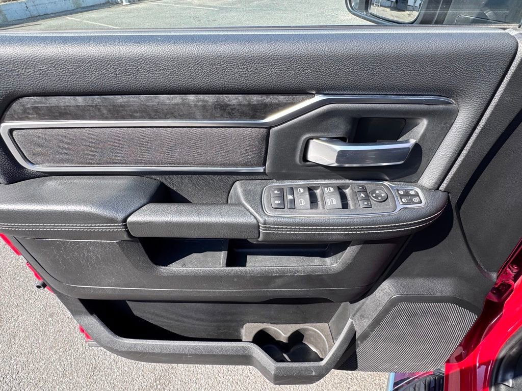 Used 2024 RAM 2500 Big Horn w/ Sport Appearance Package AWD/4WD image 9