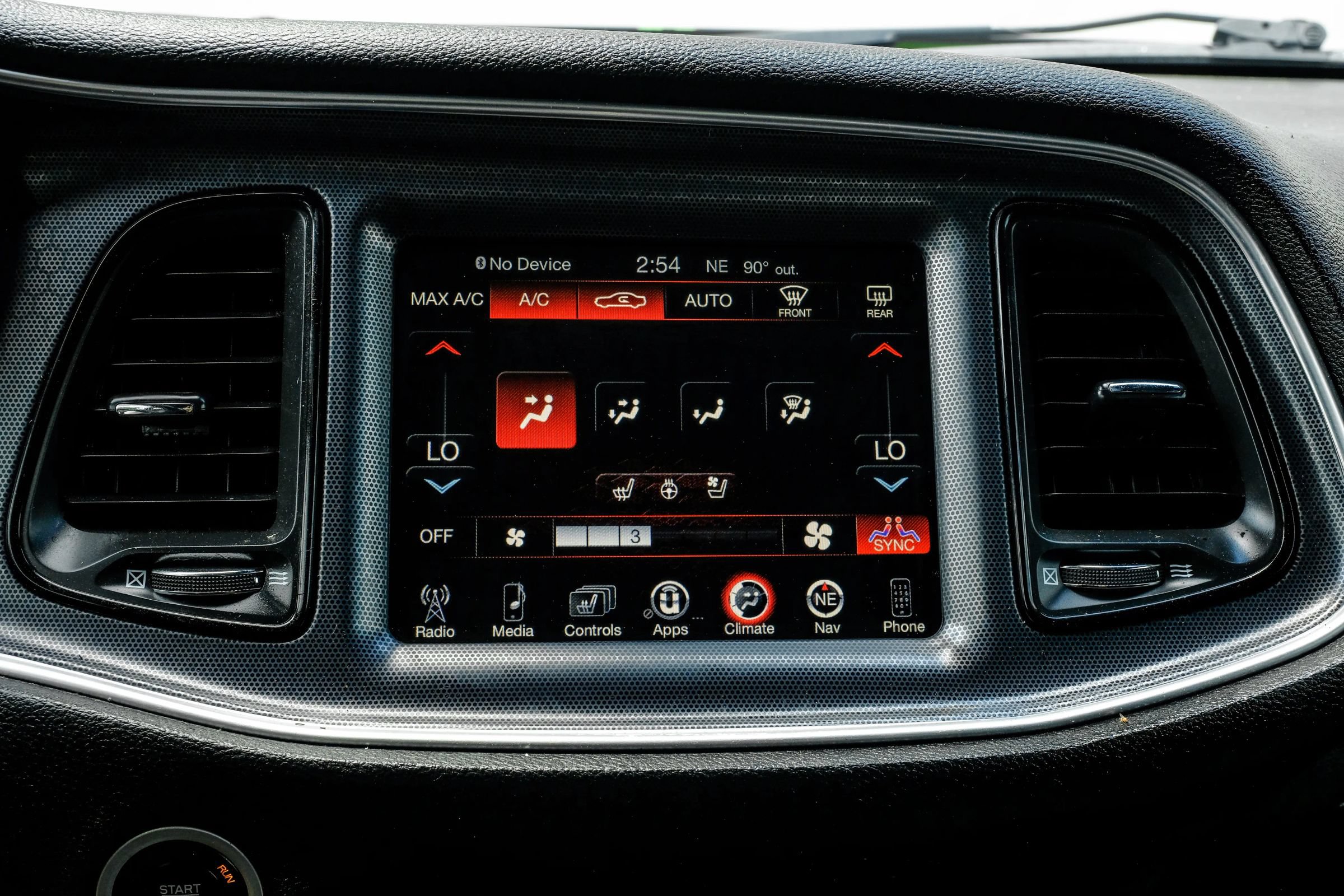 Used 2015 Dodge Challenger R/T Scat Pack w/ Scat Pack Appearance Package RWD image 26