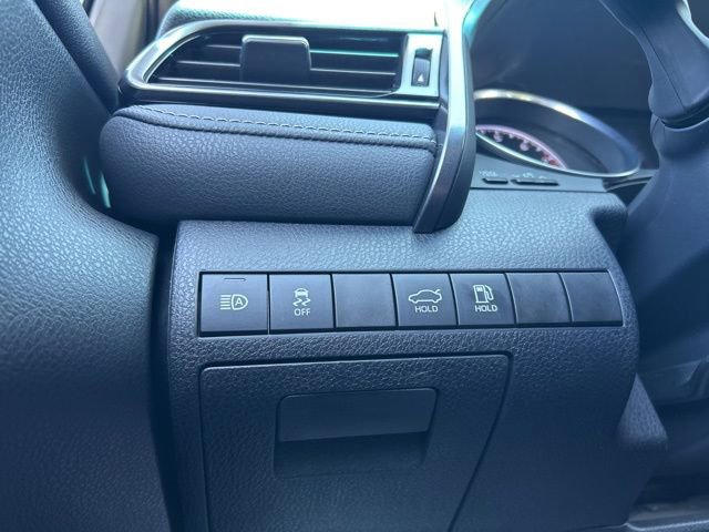 Used 2020 Toyota Camry SE w/ Audio Package FWD image 16