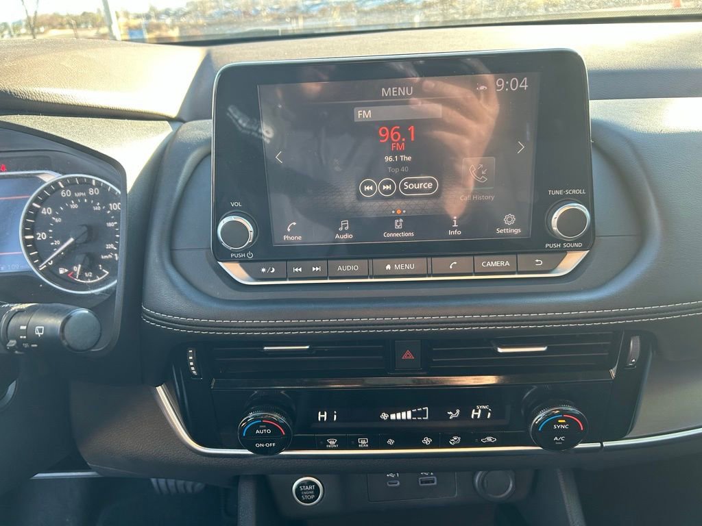 Used 2022 Nissan Rogue SV image 20