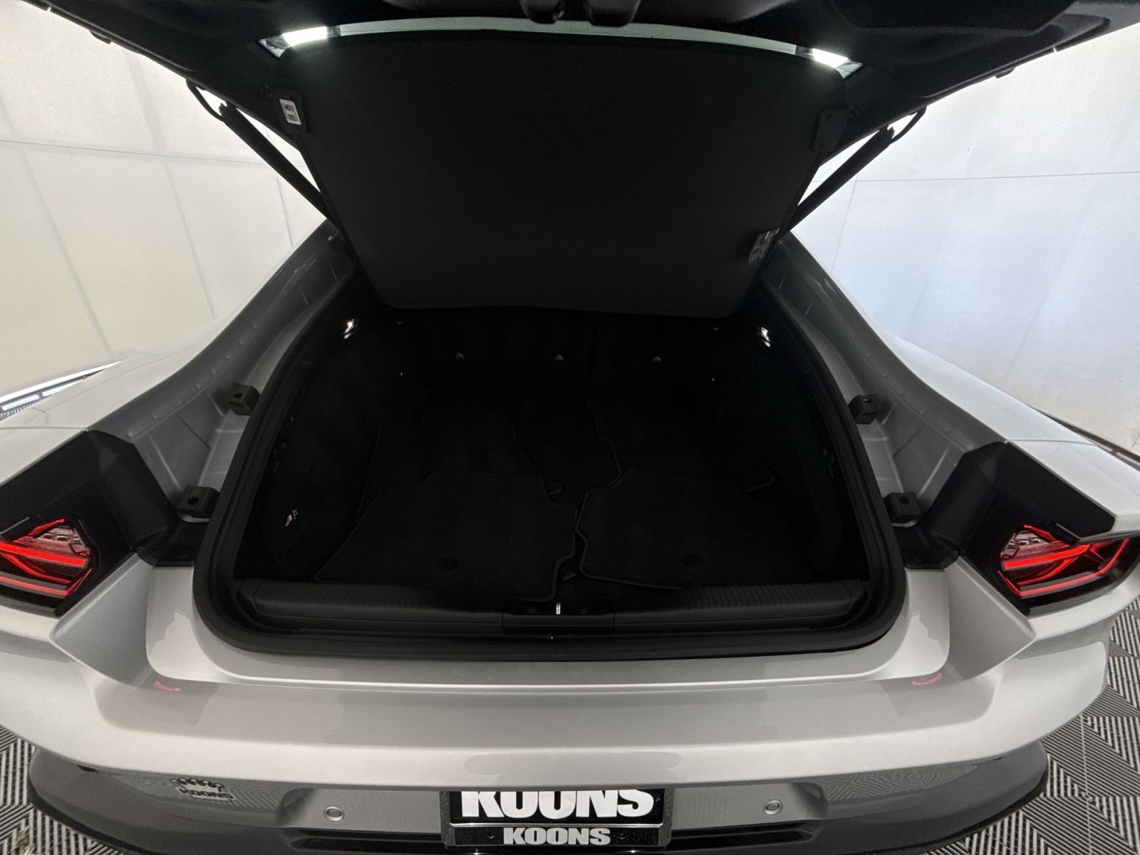 Used 2024 Dodge Charger R/T w/ Plus Group image 26