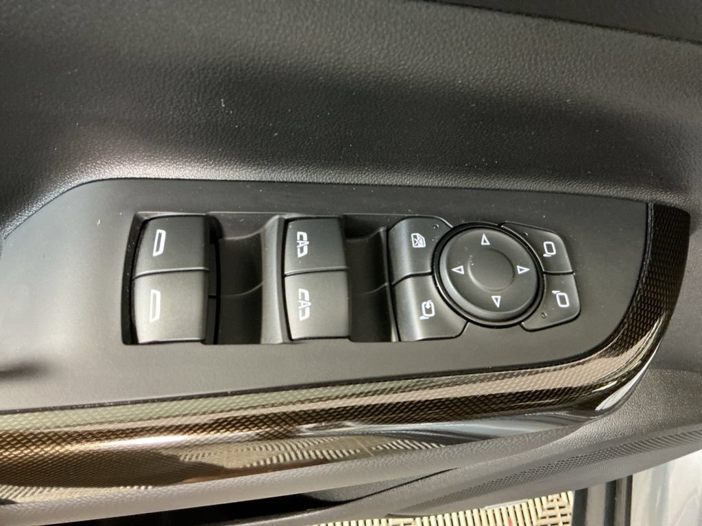 Used 2023 GMC Acadia AT4 w/ Technology Package AWD/4WD image 23
