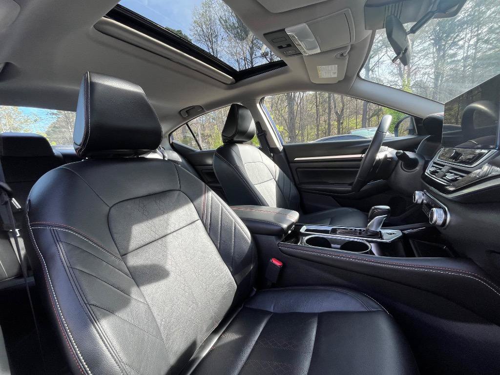 Used 2024 Nissan Altima 2.5 SR w/ SR Premium Package FWD image 40