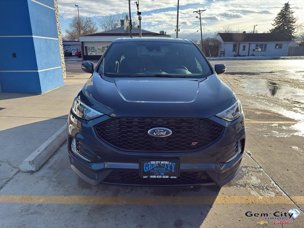 Used 2023 Ford Edge ST image 3