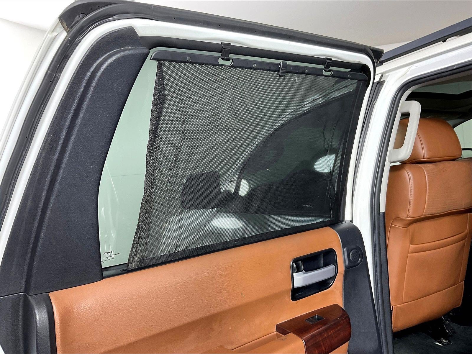 Used 2017 Toyota Sequoia Platinum RWD image 40