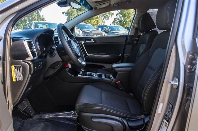 Used 2020 Kia Sportage LX image 17